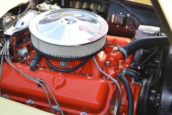 427 turbo jet v8 engine 390 horsepower in a c2 corvette sting ray