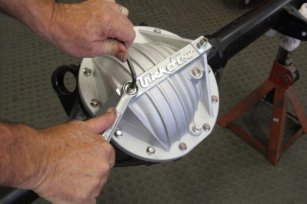 installing rear plug on a trick flow differential axle cover