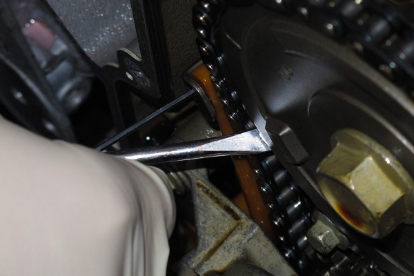 pinning the timing chain tensioner on a gm ls engine