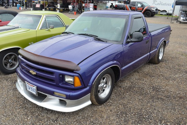 lowered chevy s10 sport truck