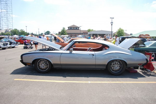 custom 1968-72 Oldsmobile pro touring cutlass coupe