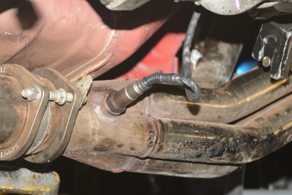 oxygen sensor installed on a set of headers