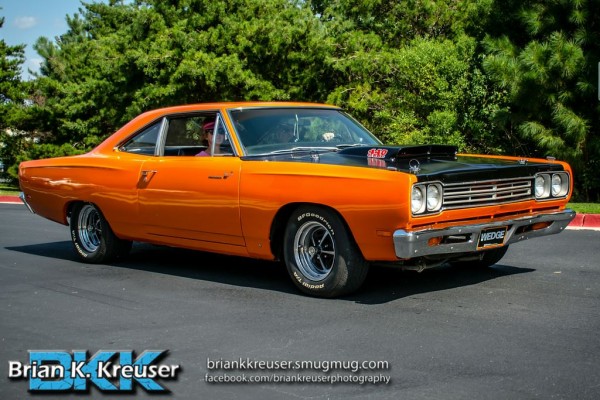 1969 plymouth road runner with 440 wedge hood scoop