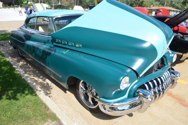 1950 Buick Roadmaster with tilt hood