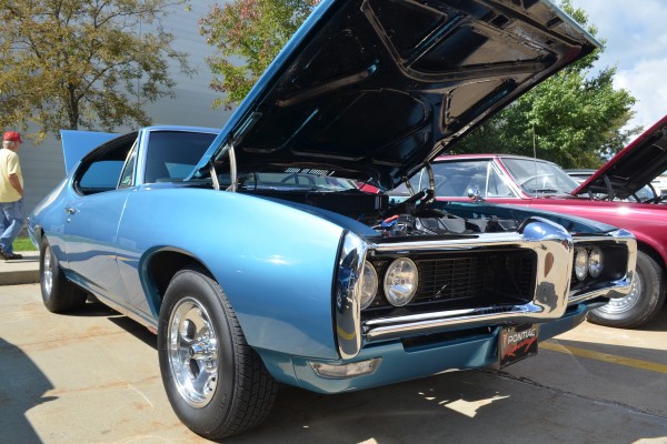 1968 Pontiac LeMans coupe