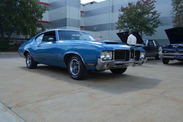 second gen Oldsmobile 442 fastback coupe