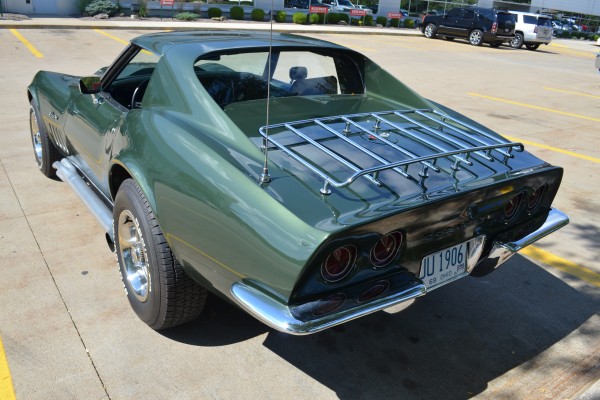rear view of a green 1969 chevy corvette stingray 427