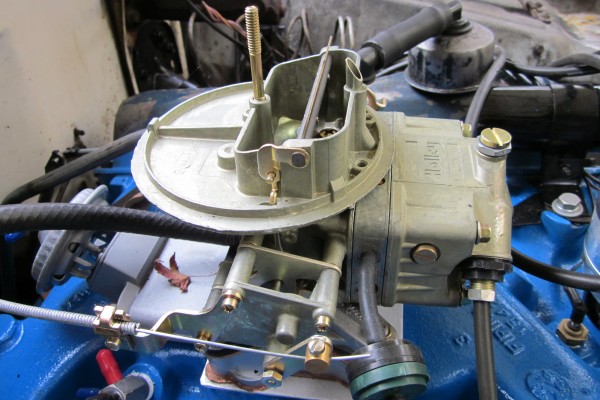Holley 2300 Carburetor installed