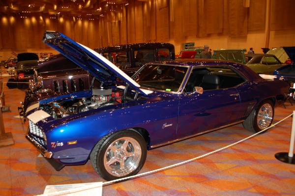 1969 customized blue chevy camaro z/28