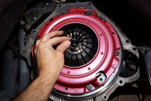 clutch install tool in place