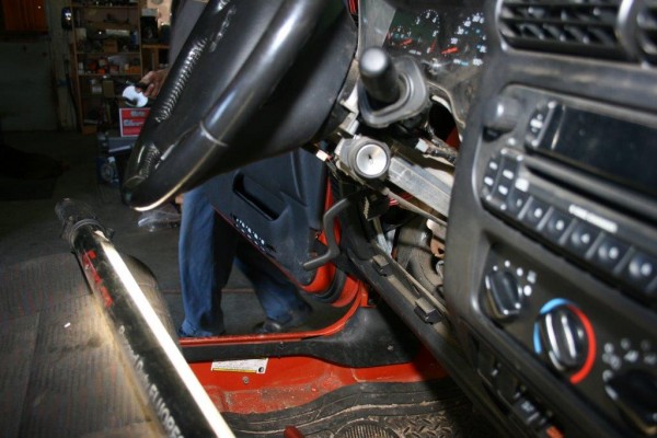 jeep steering column with plastic shroud removed