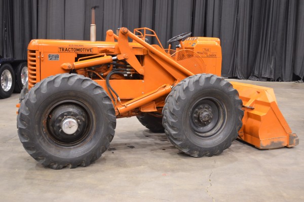 vintage allis-chalmers front loader tractor