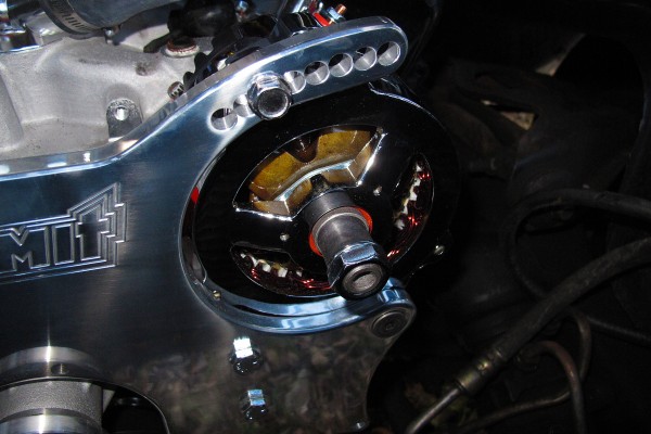 installing an alternator onto a v8 engine