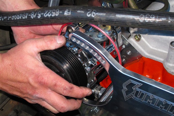 installing a sanden air compressor on a v8 engine