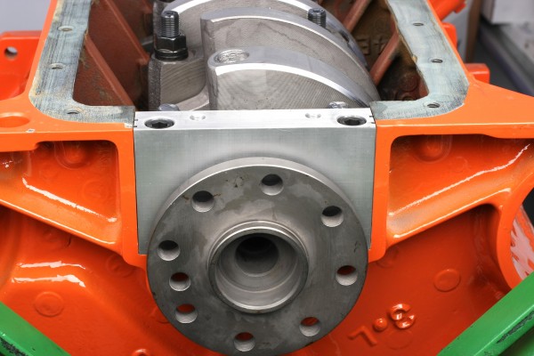installing rear main cap in a mopar engine