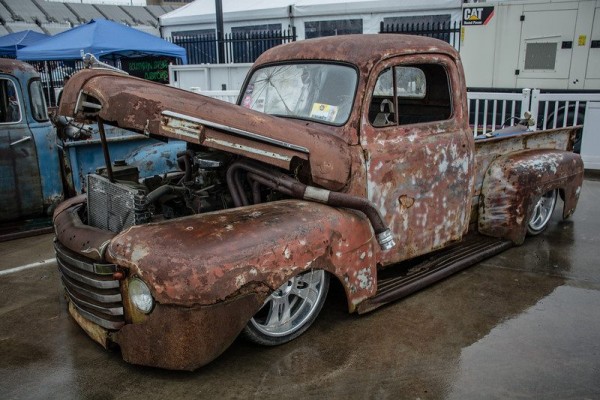 rusty chevy 3100 series truck