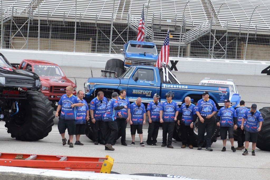 bigfoot monster truck crews at Atlanta motor speedway