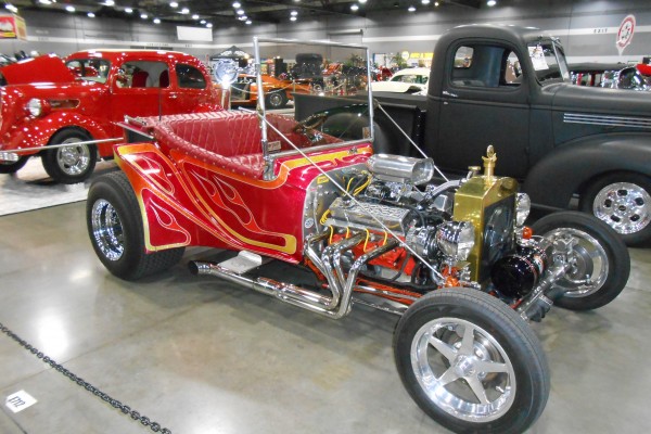 vintage SBC-powered T-bucket hot rod