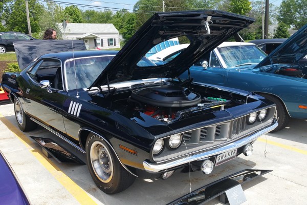 1971 Plymouth barracuda with a shaker hood