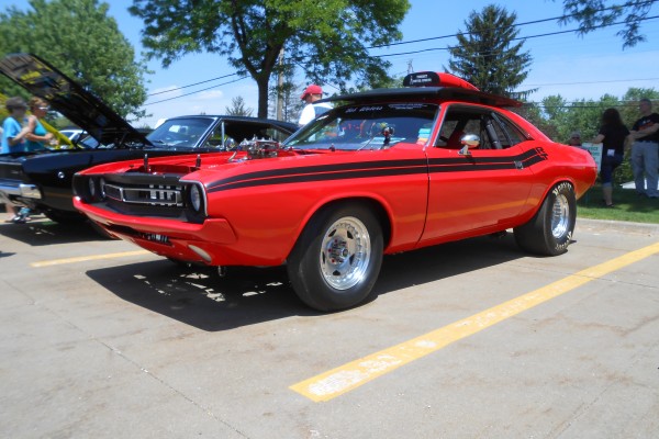 red first gen dodge challenger rt drag car