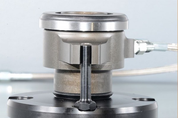 hydraulic throwout bearing