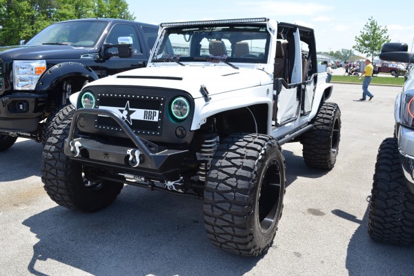 white modified jeep wrangler jk