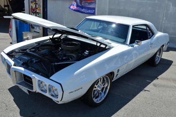 1969 white pontiac firebird
