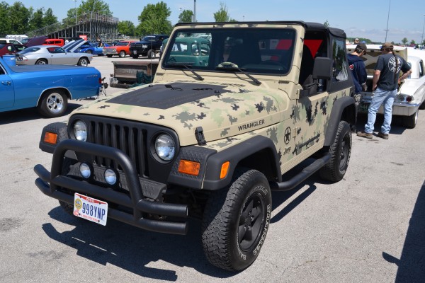 jeep wrangler tj in desert camo wrap