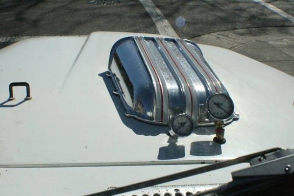 Offenhauser Hood Scoop on 1973 Jeep CJ-5