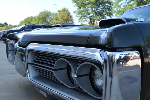 1972 plymouth fury III, front grille