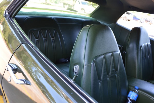1972 plymouth fury III, interior