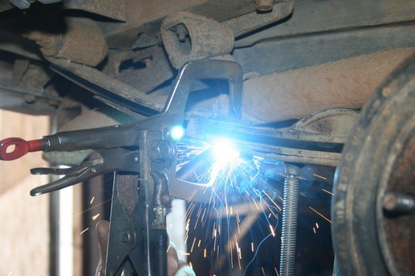 welding leaf spring perch on a jeep cherokee xj