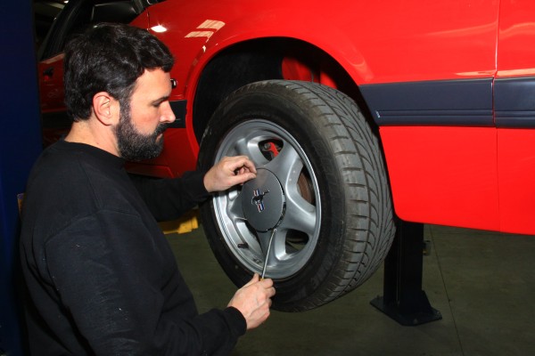 removing the wheel of a ford mustang foxbody