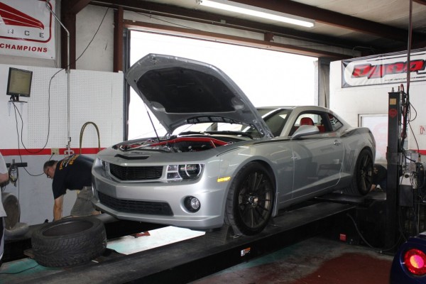 2010 Camaro on chassis dyno
