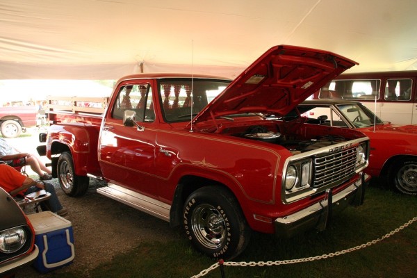 vintage red dodge d150 truck at 2015 Mopar Nationals
