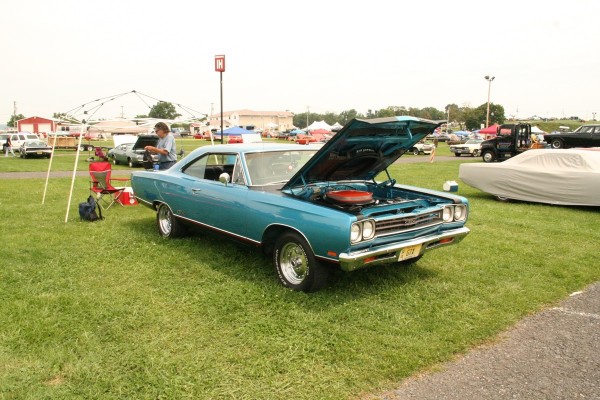 Plymouth GTX Coupe at 2015 Mopar Nationals