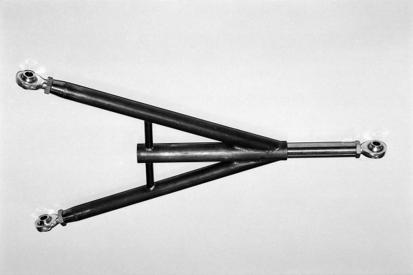 track locator bar for a race car