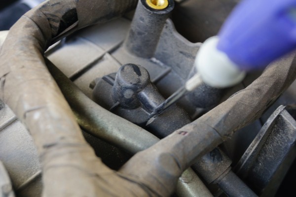 vacuum line connected on a gm ls intake manifold