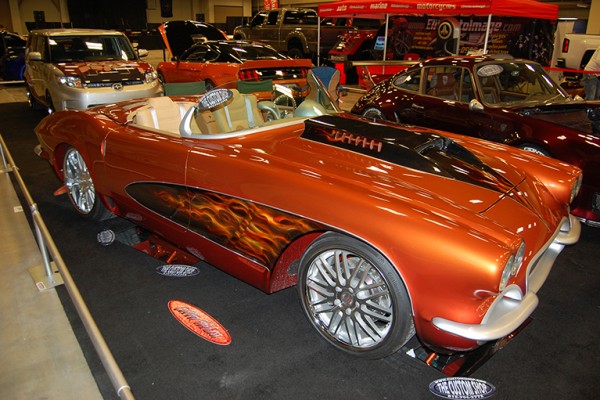 c1 corvette hot rod with stinger hood