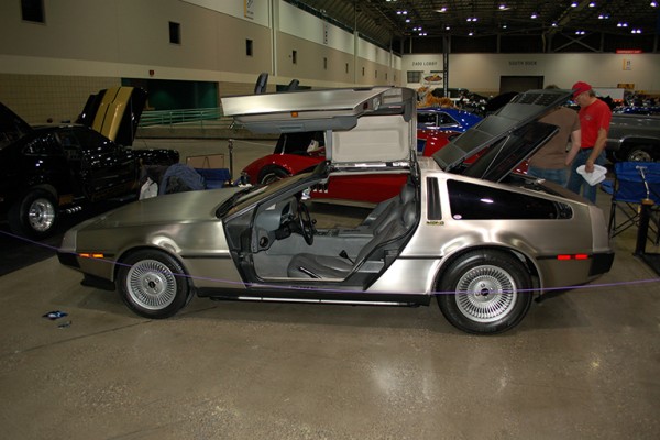 delorean dmc-12 at indoor car show