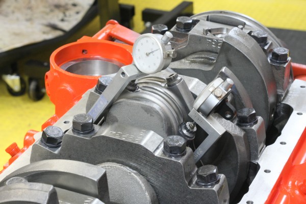 checking bolt stretch on an engine