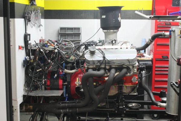 565 engine on engine test dyno run