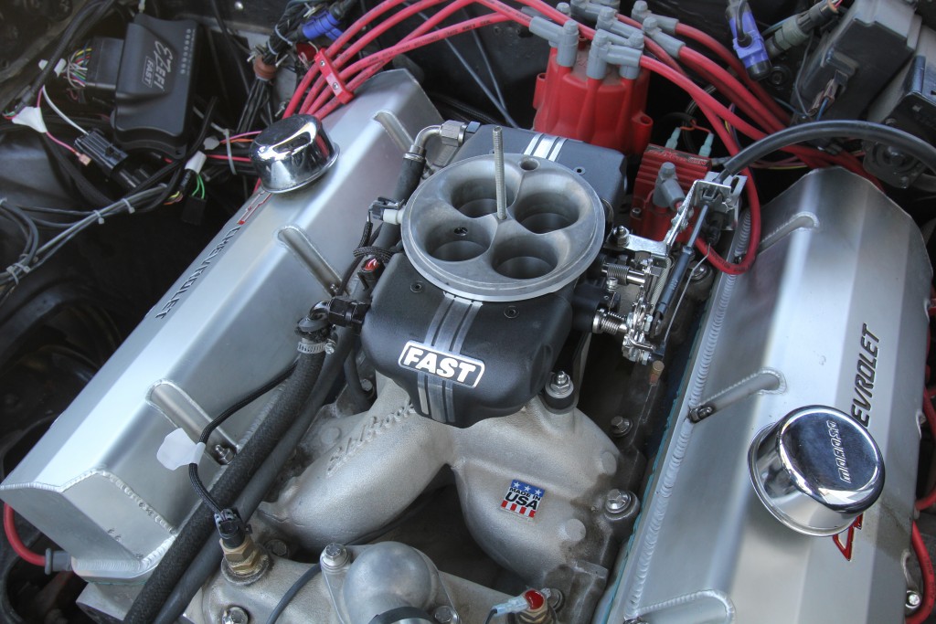 fast throttle body efi system on big block chevy engine