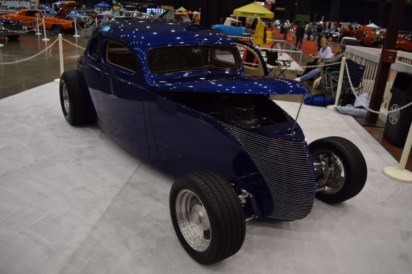 custom show car at indoor car show