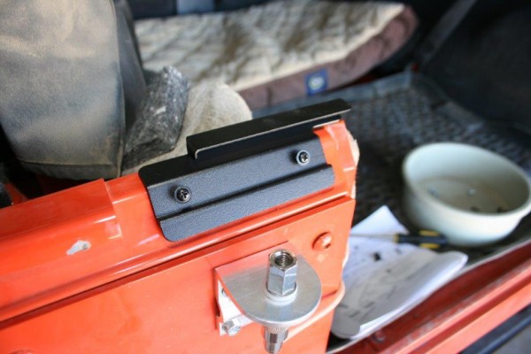 soft top frame clip on body of jeep wrangler