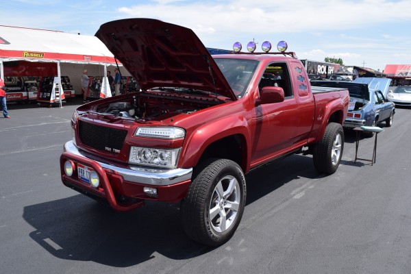 customized chevy colorado truck