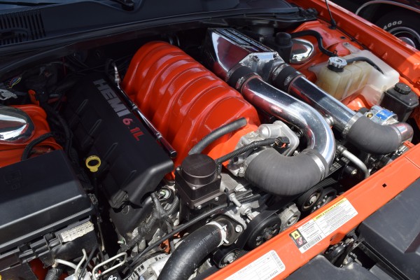 customized hemi third gen 6.1L engine