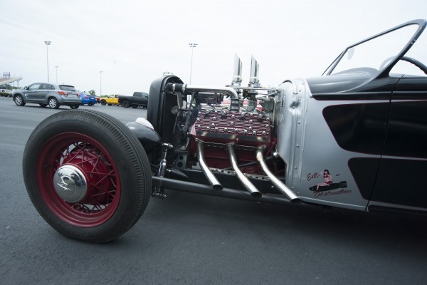 flathead v8 in ford vintage hot rod roadster