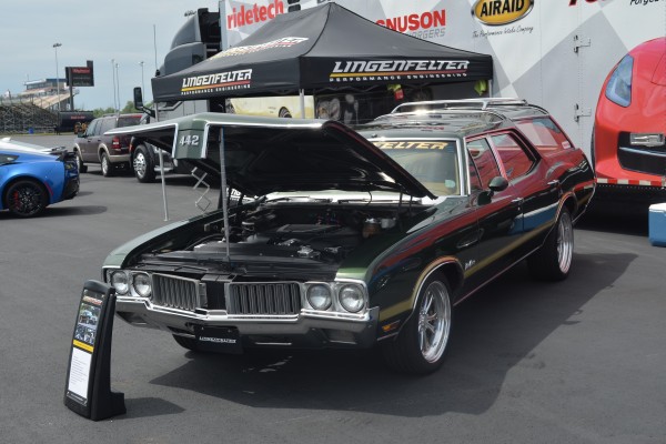 Oldsmobile vista cruiser hot rod station wagon