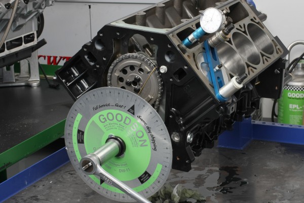 degreeing a camshaft on a gm ls engine with a degree wheel